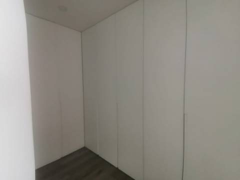 APARTAMENTO T3 C/ NOVO - LOUSADO