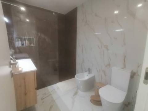 APARTAMENTO T3 C/ NOVO - LOUSADO
