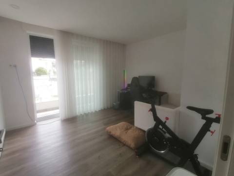 APARTAMENTO T3 C/ NOVO - LOUSADO