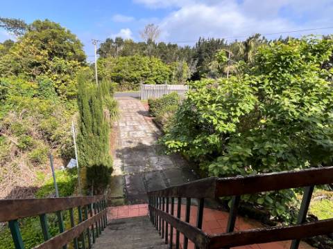 VENDE-SE MORADIA T1+T1 LOCALIZADA NA MADALENA
