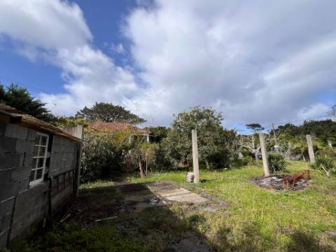 VENDE-SE MORADIA T1+T1 LOCALIZADA NA MADALENA
