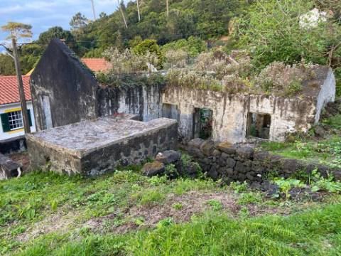 RUÍNA COM VISTA MAR EM SÃO MIGUEL ARCANJO, SÃO ROQUE PICO