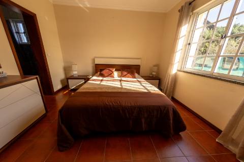 VENDE-SE MORADIA T4 NA CRIAÇÃO VELHA, MADALENA DO PICO