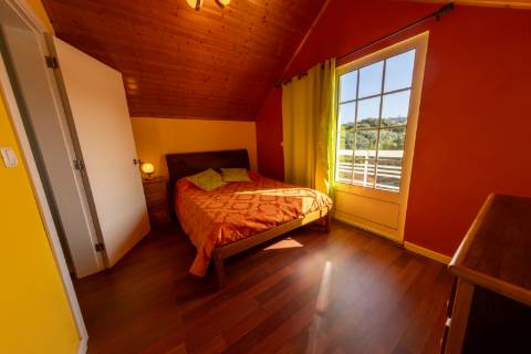VENDE-SE MORADIA T4 NA CRIAÇÃO VELHA, MADALENA DO PICO