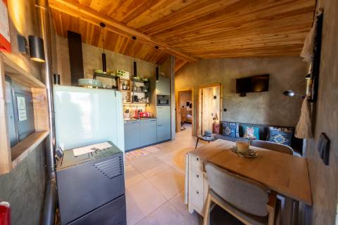 VENDE-SE MORADIA EM SÃO ROQUE DO PICO