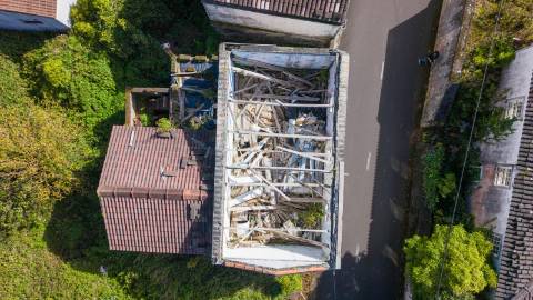 VENDE-SE RUÍNA DE 2 PISOS EM SÃO ROQUE DO PICO