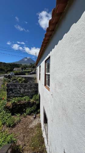 VENDE-SE MORADIA EM SANTA LUZIA