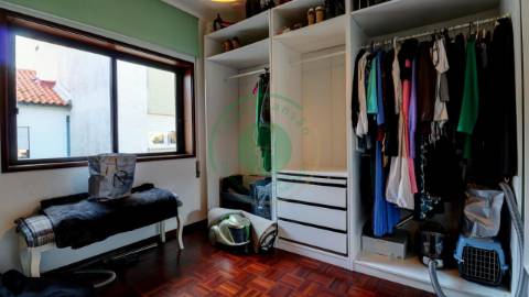 - Vende-se apartamento T3 na Figueira da Foz, em...