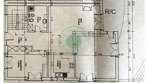 - Vende-se moradia T4 com piscina, localizada na...