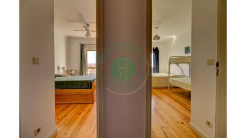 - Vende-se apartamento T2 na Figueira da Foz, em...
