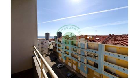 - Vende-se apartamento T2 na Figueira da Foz, em...