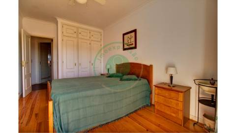 - Vende-se apartamento T2 na Figueira da Foz, em...