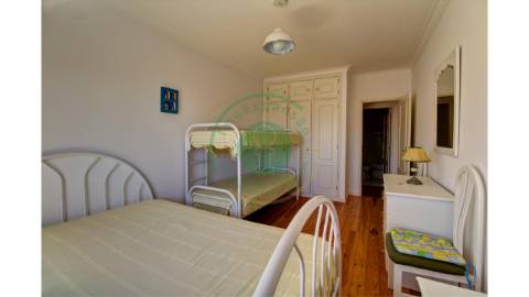 - Vende-se apartamento T2 na Figueira da Foz, em...