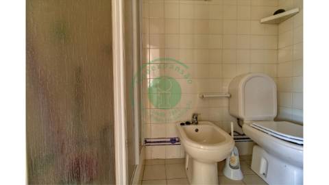 - Vende-se apartamento T2 na Figueira da Foz, em...
