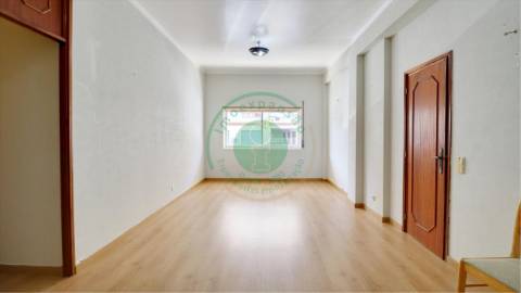 - Vende-se apartamento T1 na Figueira da Foz, em...