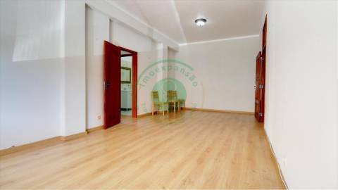 - Vende-se apartamento T1 na Figueira da Foz, em...