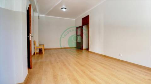 - Vende-se apartamento T1 na Figueira da Foz, em...