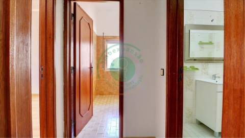 - Vende-se apartamento T1 na Figueira da Foz, em...