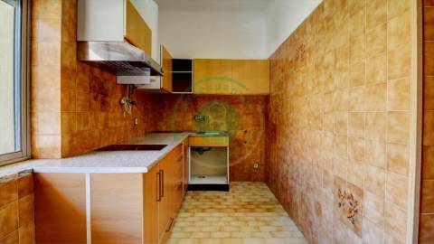 - Vende-se apartamento T1 na Figueira da Foz, em...