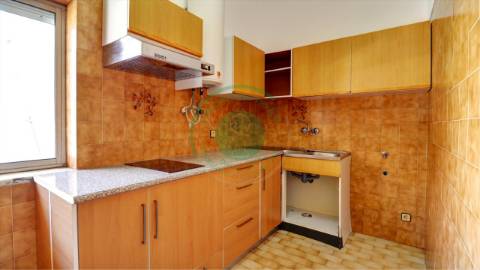 - Vende-se apartamento T1 na Figueira da Foz, em...