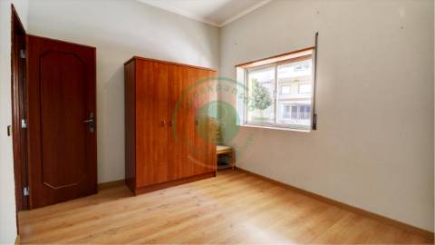 - Vende-se apartamento T1 na Figueira da Foz, em...