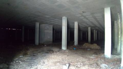 Na Vila de Murça, armazém de 617m2 em bruto