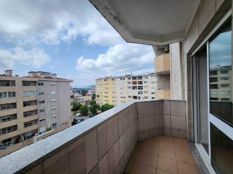 T3 com Ótimas Áreas na Senhora da Conceição em Vila Real