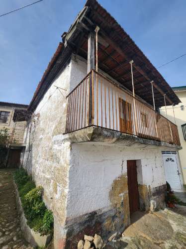 Moradia em Pedra para Reconstrução em Justes, Vila Real