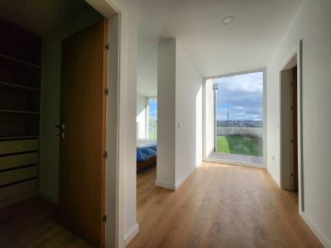 Andar de Moradia T5 com Terraço e Quintal no Centro de Vila Real