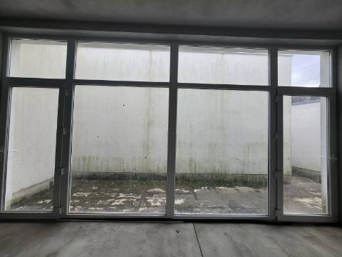 Prédio com Loja Comercial e Habitação T5 no Centro de Vila Real