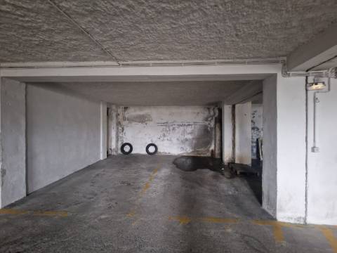 Loja com 2 frentes na Av. Aureliano Barrigas em Vila Real