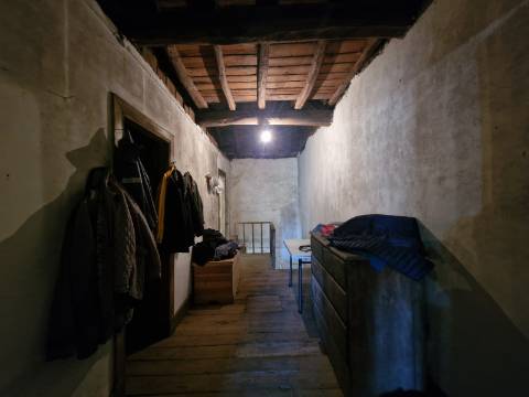Moradia Brasonada e Terreno no Alto Douro Vinhateiro
