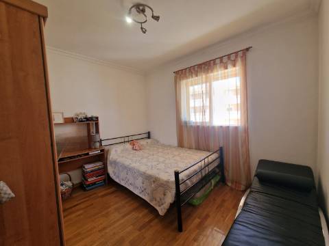 T3 de duas frentes + Sótão em Mateus, Vila Real
