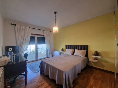 Moradia com 5 quartos à Av. da Europa em Vila Real