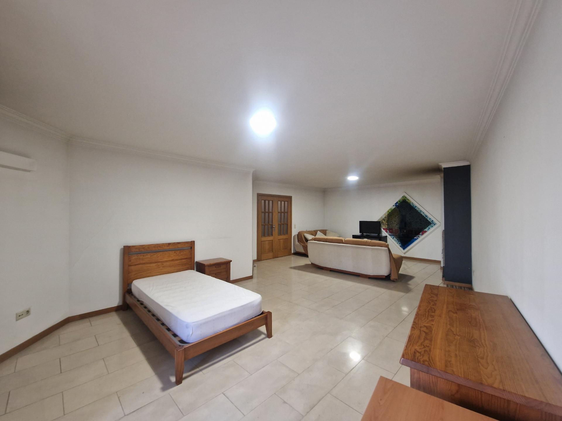 Quarto para Estudantes junto ao Hotel Miracorgo, Vila Real