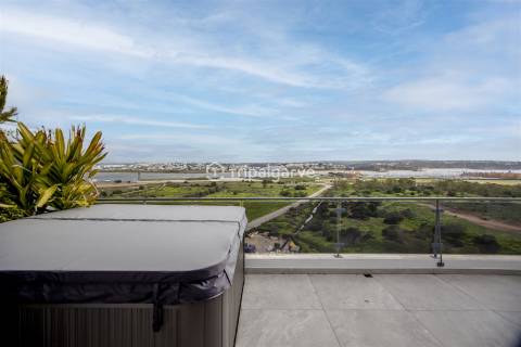 Penthouse de Luxo com 6 Quartos perto da Praia e da Marina - Vistas para o Rio Arade