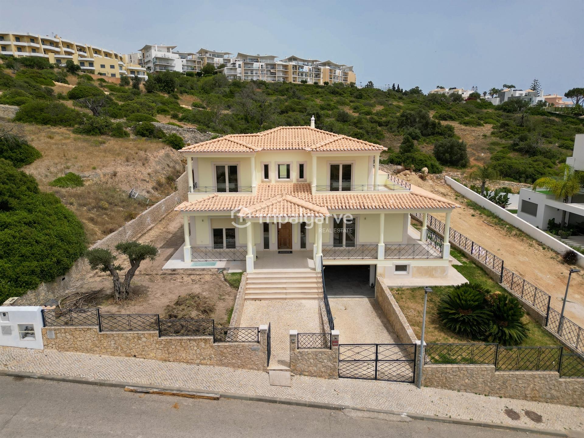 Moradia Isolada T4 Venda em Albufeira e Olhos de Água,Albufeira
