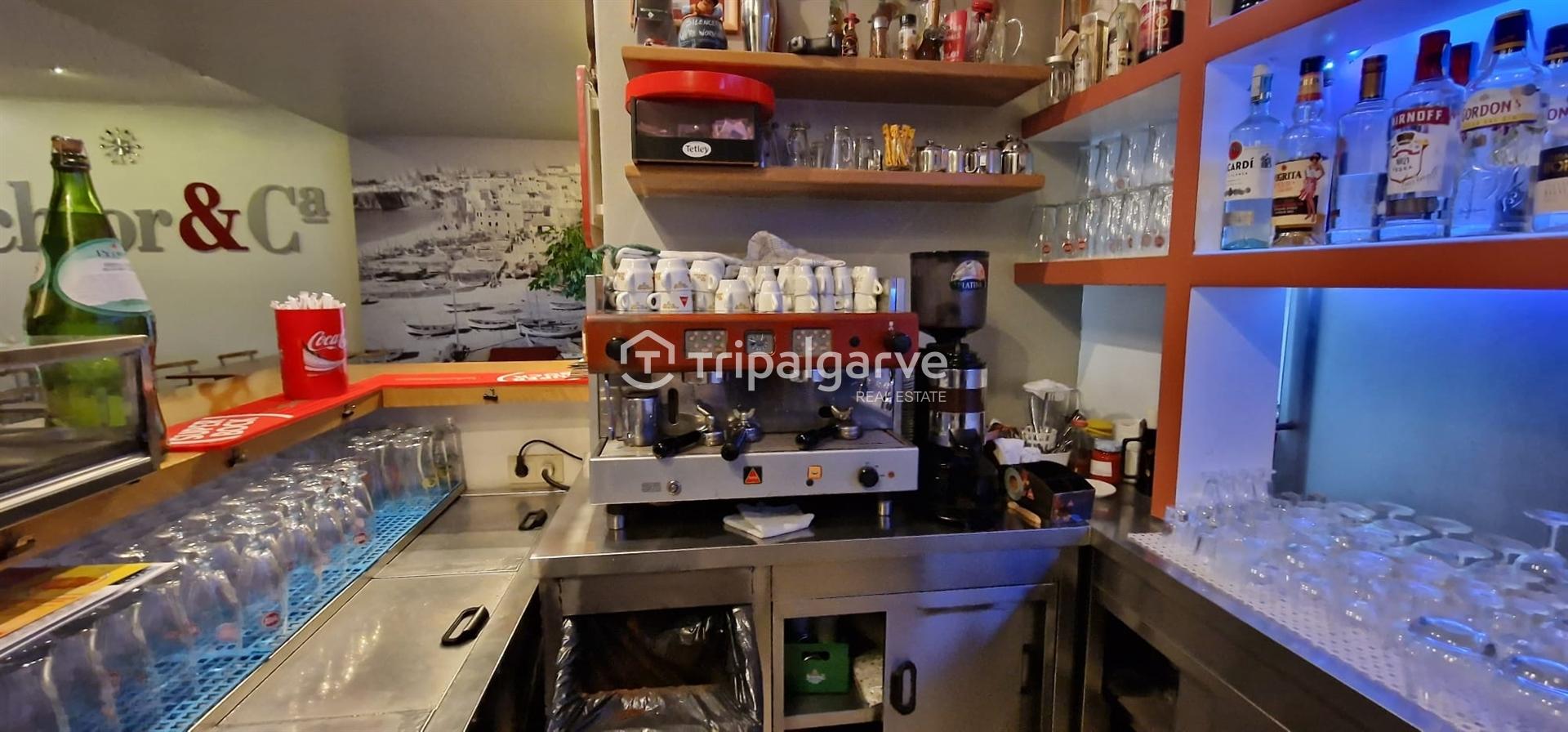 Belo Restaurante com mais de 70 couvert no centro nevrálgico de Albufeira.