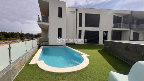 Moradia em Banda T4 Venda em Albufeira e Olhos de Água,Albufeira