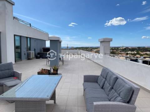 PENTHOUSE DE LUXO COM VISTA MAR NA PRAIA DA ROCHA, PORTIMÃO - ALGARVE
