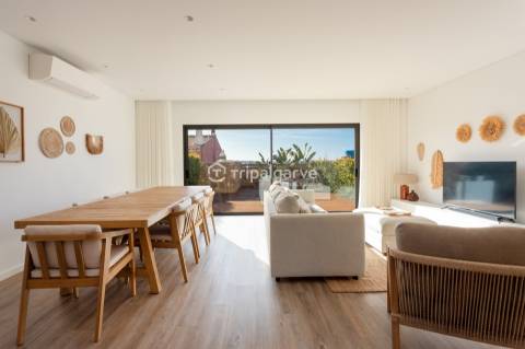 Moradia em Banda T3 Venda em Guia,Albufeira