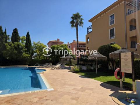 T2 em Vilamoura com piscina e garagem