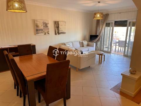 T2 em Vilamoura com piscina e garagem