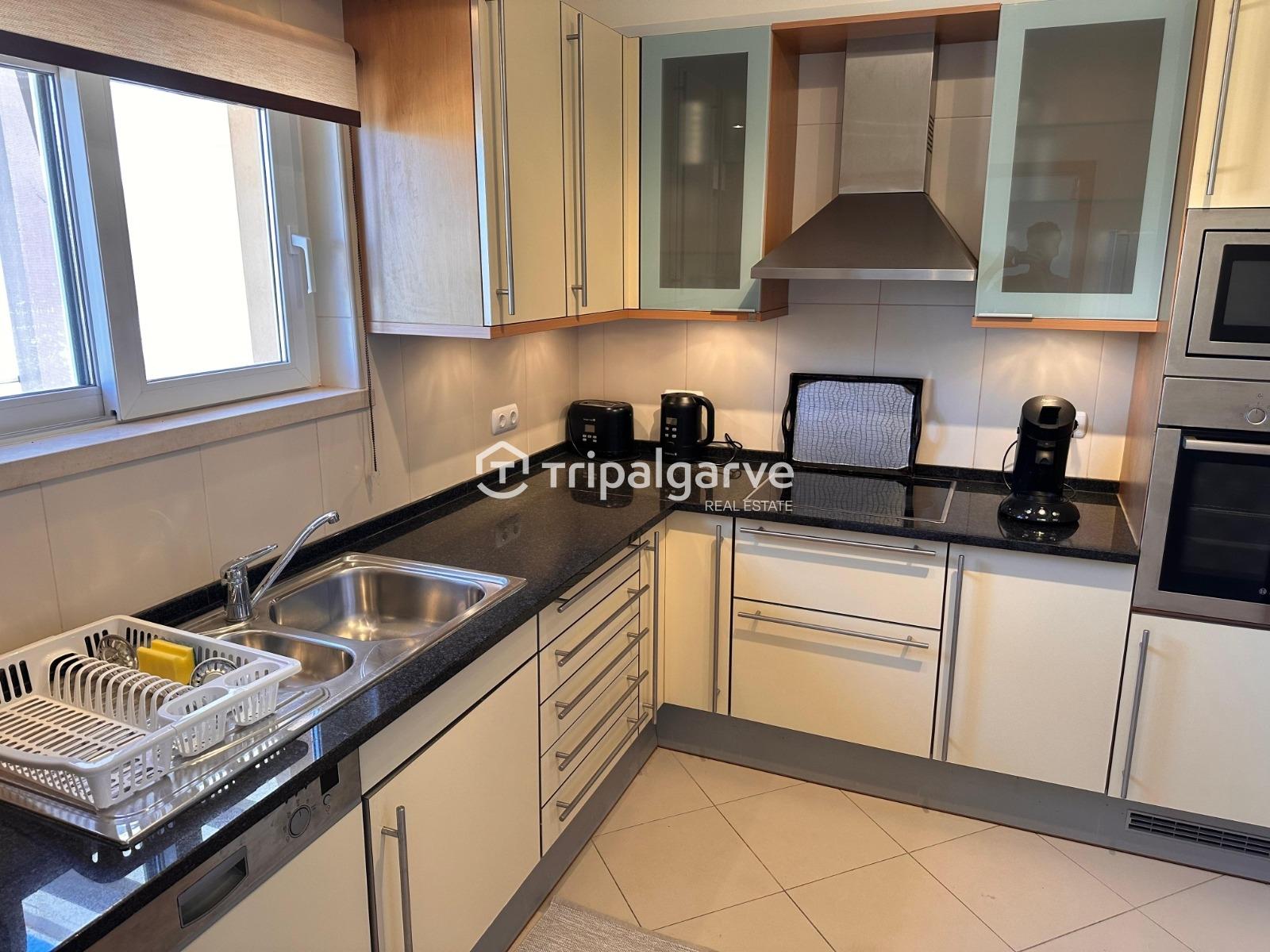 T2 em Vilamoura com piscina e garagem