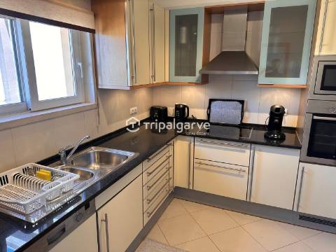 T2 em Vilamoura com piscina e garagem