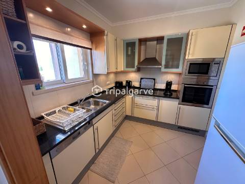 T2 em Vilamoura com piscina e garagem