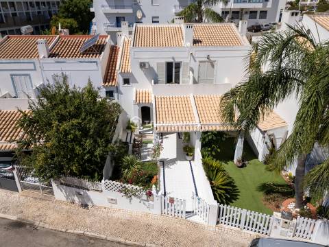 Moradia Geminada T2 Venda em Albufeira e Olhos de Água,Albufeira