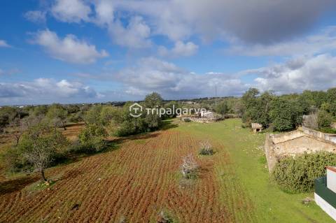 Terreno Misto de com Ruínas - Albufeira