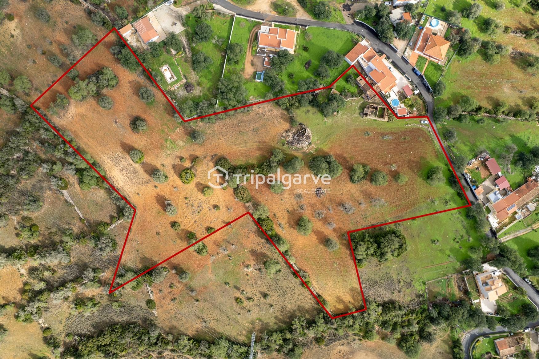 Terreno Misto de com Ruínas - Albufeira