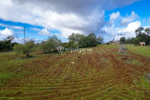Terreno Misto de com Ruínas - Albufeira